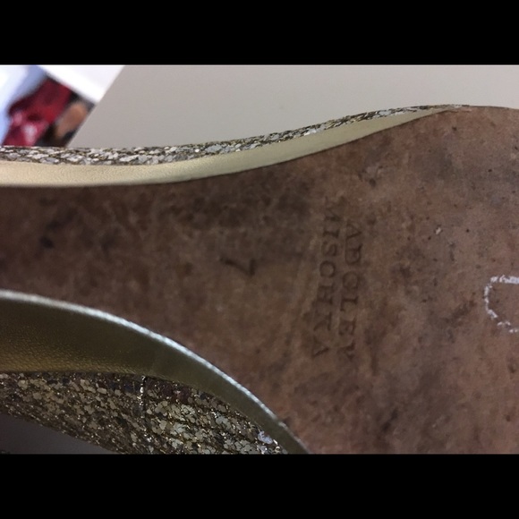 Badgley Mischka Shoes - Picture 6 of 7